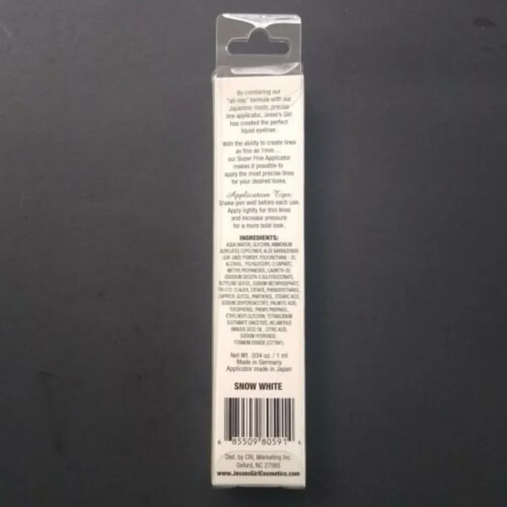 Jesse's Girl Liquid Eyeliner Super Fine Applicator Snow White New 0.034 oz